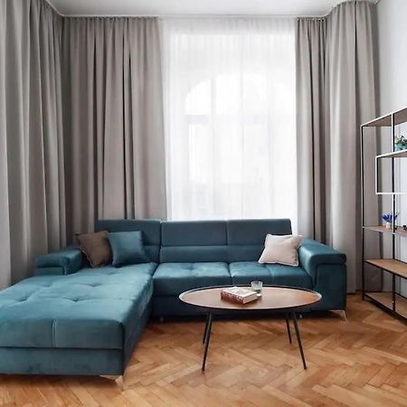 Helen Homestay Prague Palmovka Экстерьер фото